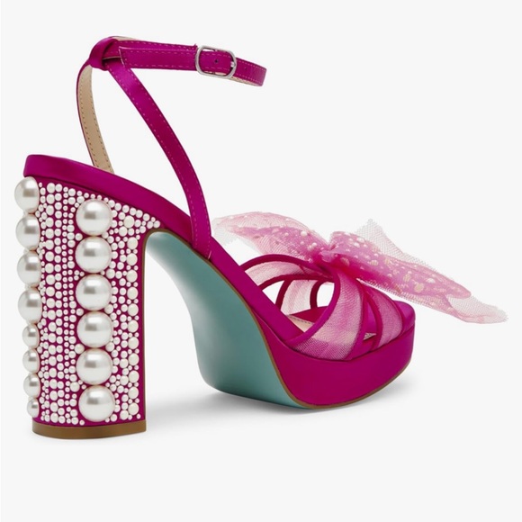 Betsy Johnson woman’s lulu jeweled sandals worn for 1 hour. - Picture 7 of 7